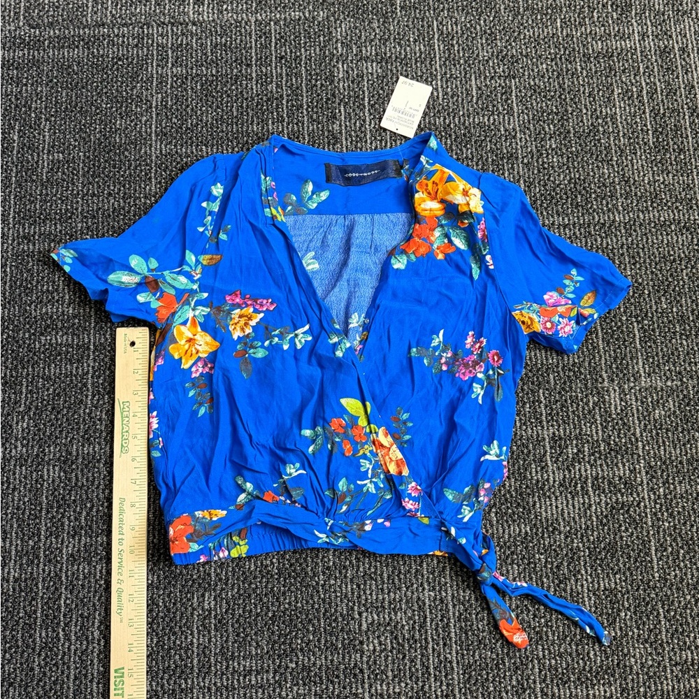 Code X Mode Blue & Floral Faux Wrap Blouse Small NWT